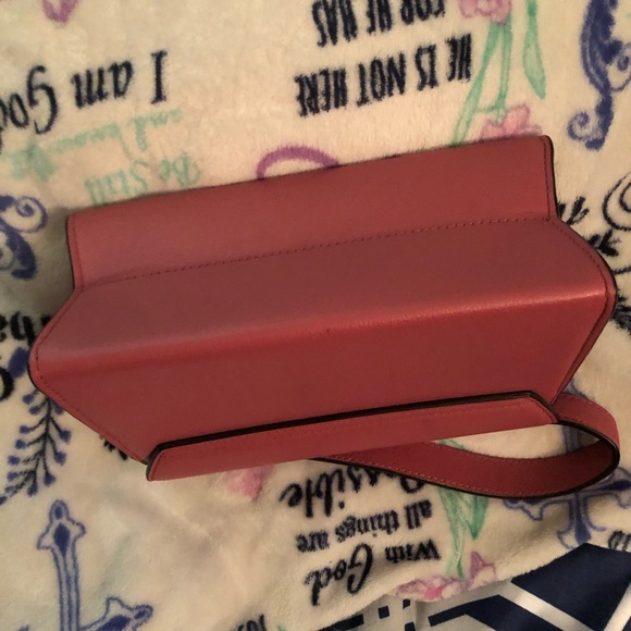 PRICE FIRM NWOT “Henri Bendel” satchel handbag. - Picture 4 of 4